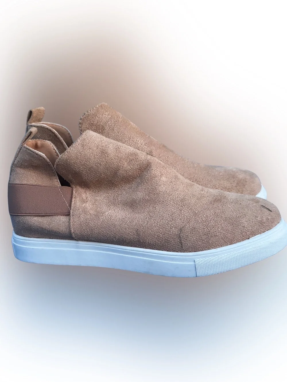 Men's Slip-On Suede Loafers in Taupe with Blue Sole